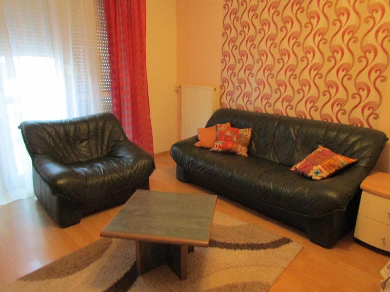 M.M. Home Apartman Gyor Bagian luar foto