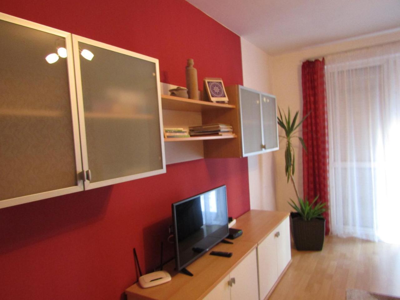 M.M. Home Apartman Gyor Bagian luar foto